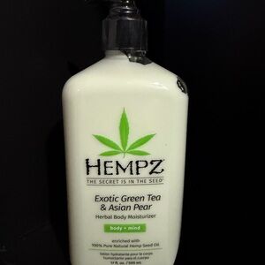 Hempz Green Tea & Asian Pear Herbal Moisturizer